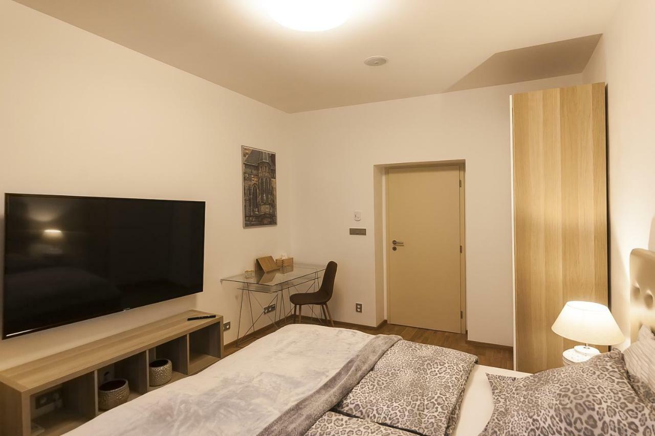 Expat House Apartment Prag